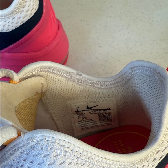 Nike Air Max Motion 2 Womens Athletic Running Shoes White Pink Yellow Blue Sz 6 - Picture 6 of 14